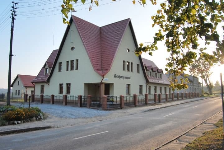 Smalininkų senjorų namai