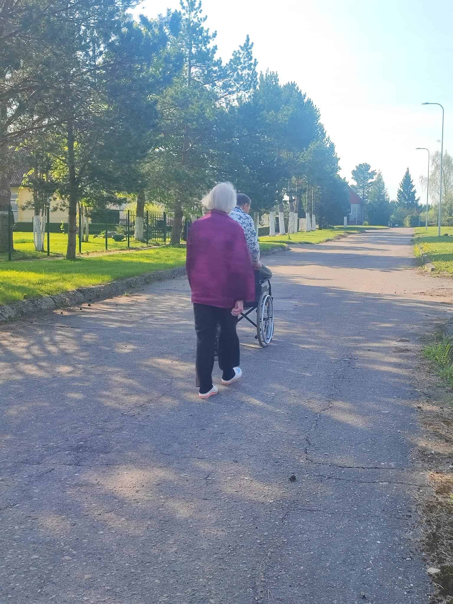 Verbūnų senelių globos namai