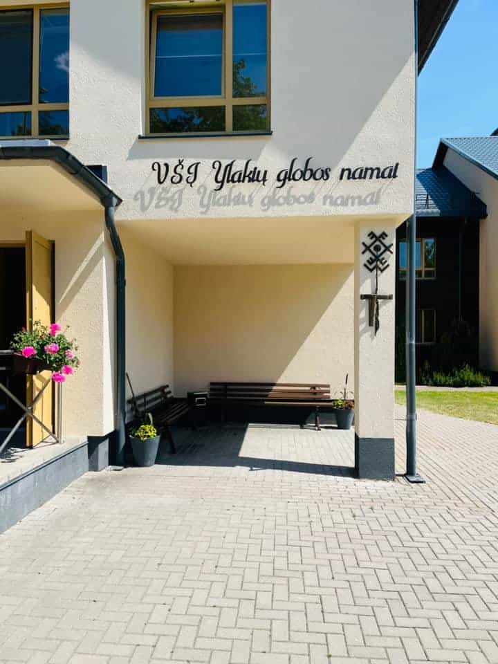 Ylakių globos namai