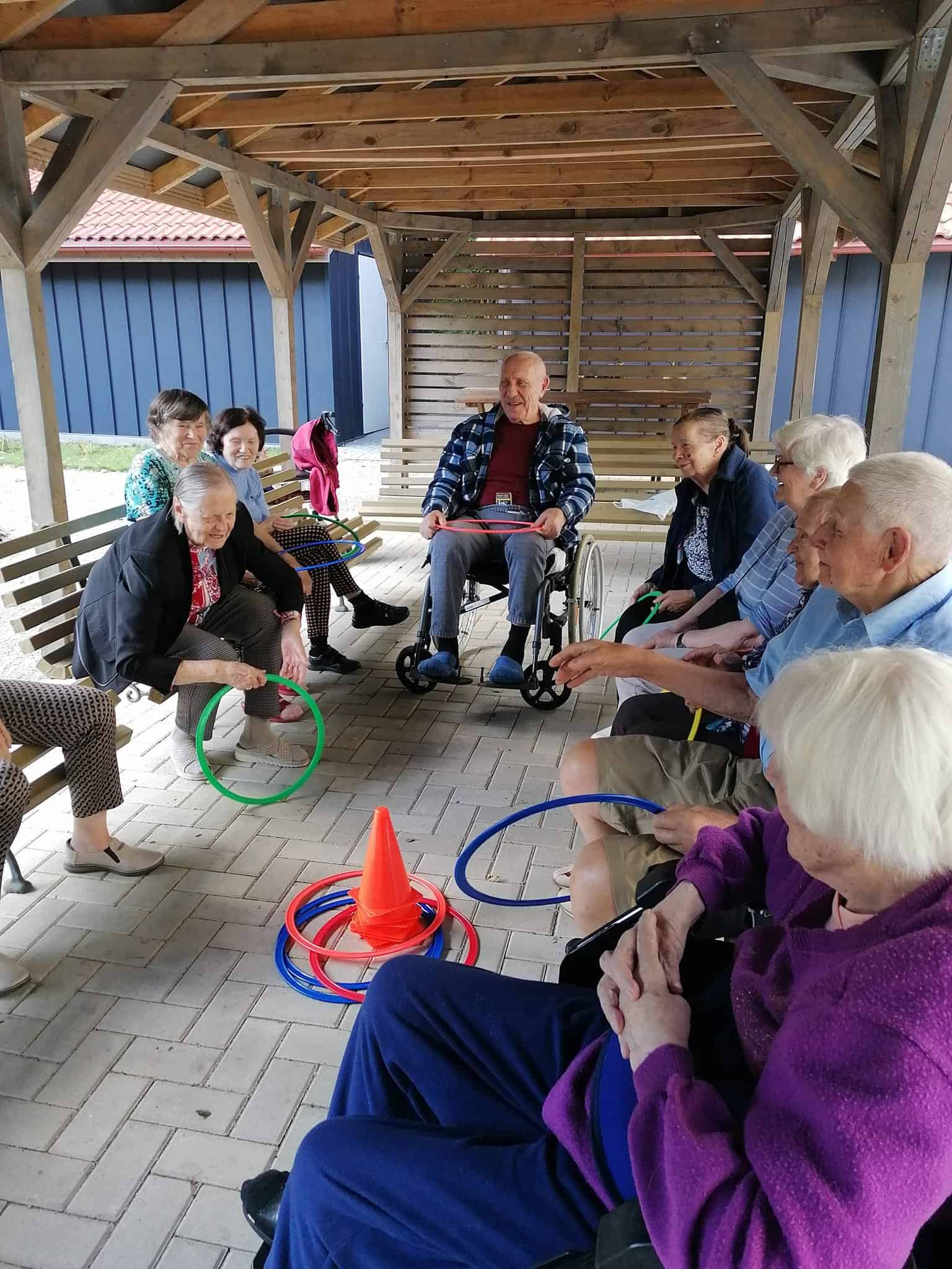 Viešoji įstaiga „Senjorų dvaras“