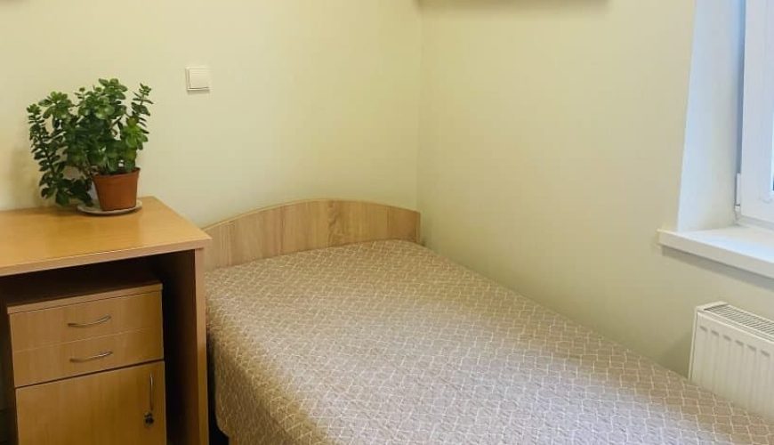 Vieta dviviečiame kambaryje Anykščių socialinės globos namų Burbiškio padalinyje
